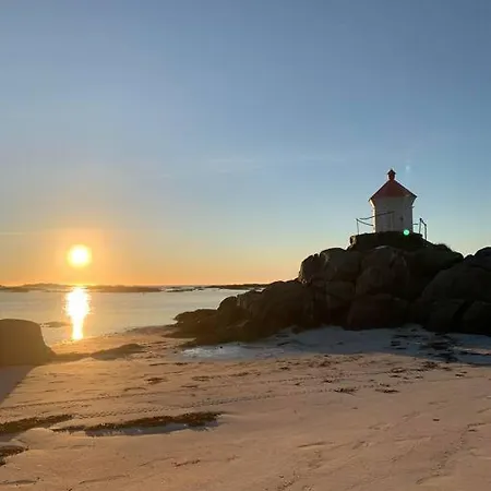 Eldre Sjarmerende Hus Pa Eggum Bostad